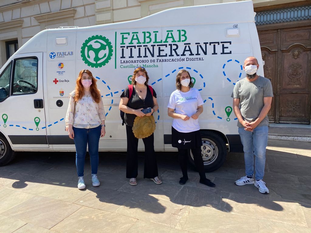“FabLab Itinerante” llegó a Alcázar cargado de equipamiento tecnológico para el desarrollo digital