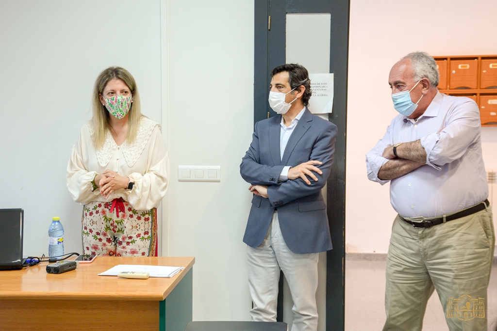 Inmaculada Jiménez clausura el curso de Contratación Pública organizado por el Ayuntamiento y la Cámara de Comercio