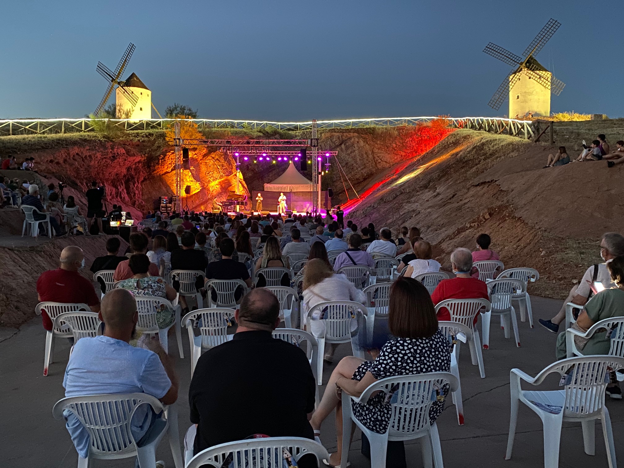 Comienza el ciclo de conciertos en el auditorio “Corazón de La Mancha” en la cantera del cerro de los molinos