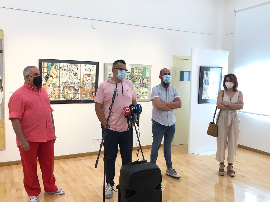La exposición “Pinturas Homoeróticas” del pintor tomellosero Pepe Carretero se muestra en la Casa de Cultura de Alcázar de San Juan