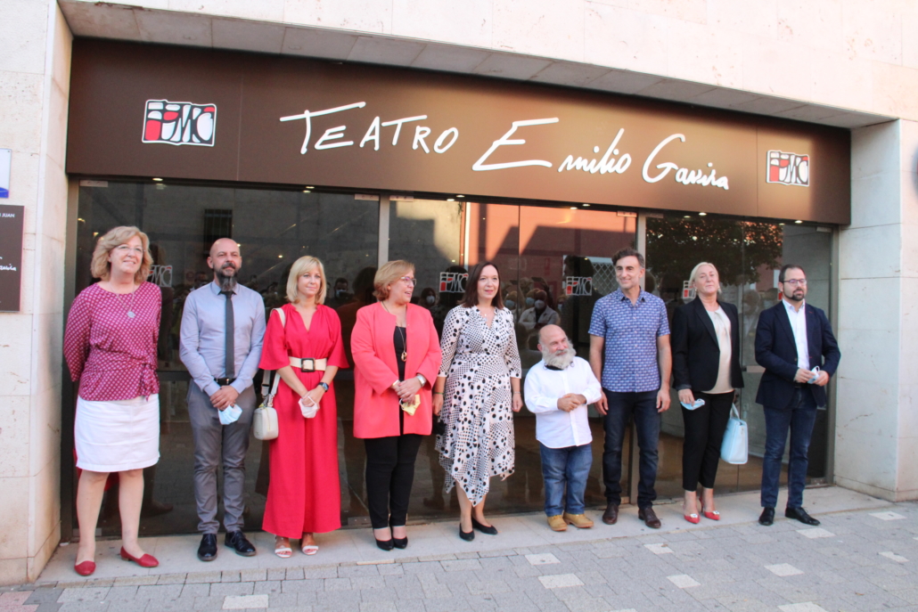 Inaugurado el Teatro Municipal con el nombre del actor Emilio Gavira
