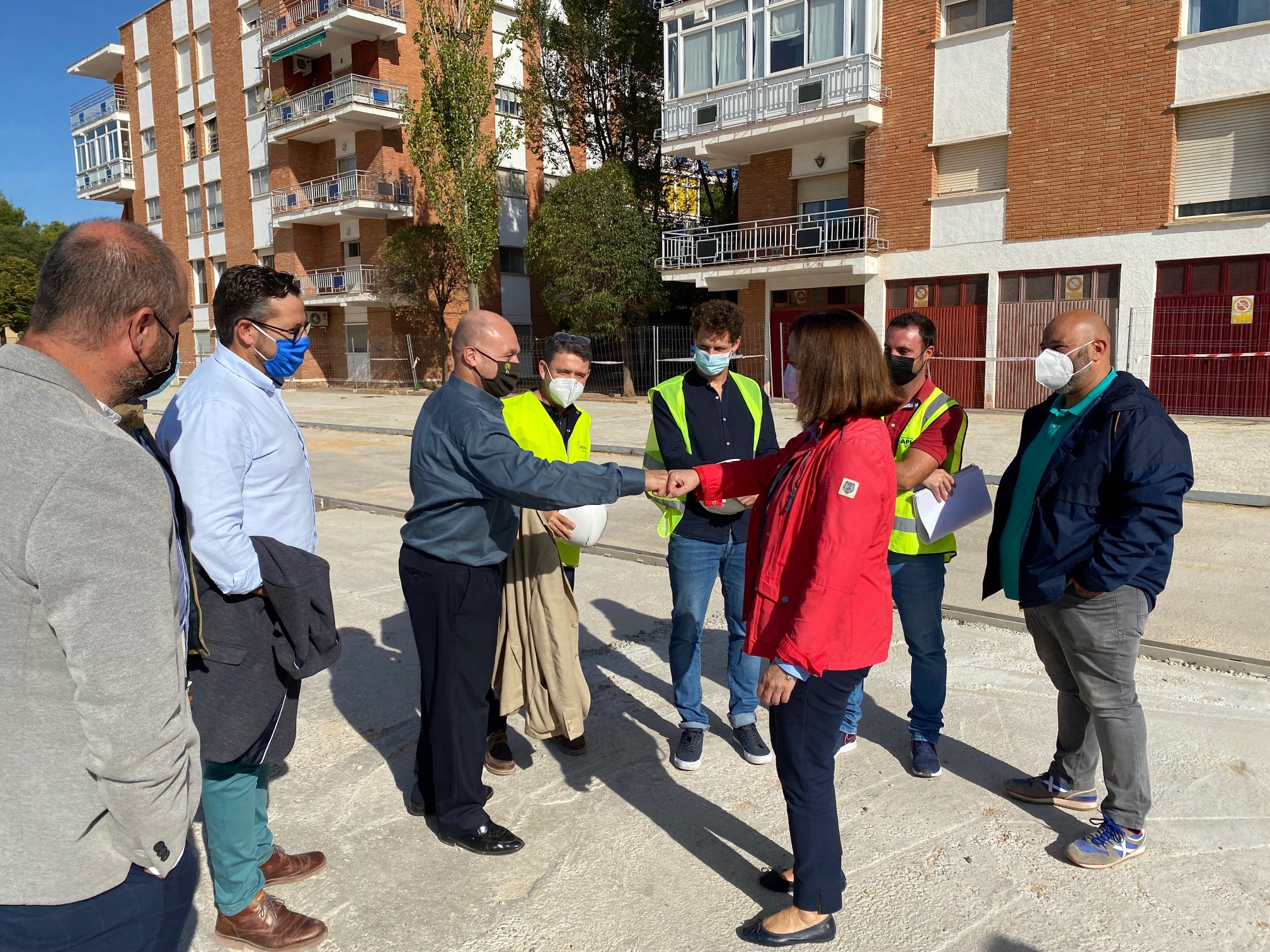 La alcaldesa, Rosa Melchor, comprueba el buen ritmo de la obra de remodelación integral de la Plaza de Toros