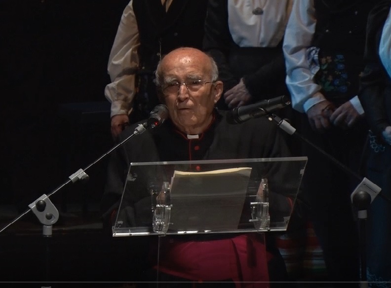 La alcaldesa participa en Aracena en el Homenaje de despedida a su párroco, el alcazareño Longinos Abengózar, Hijo Predilecto de Alcázar