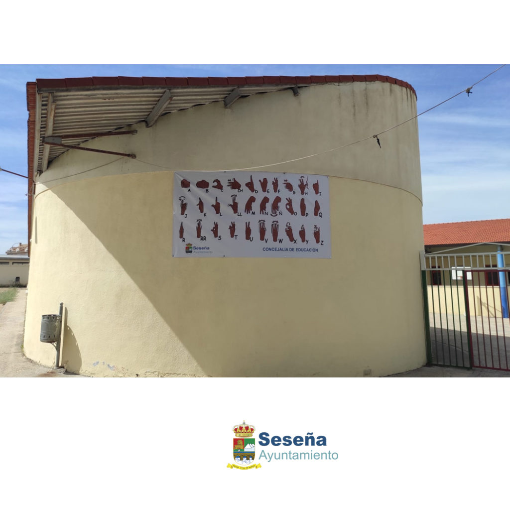 Murales en lenguaje de signos para los centros educativos