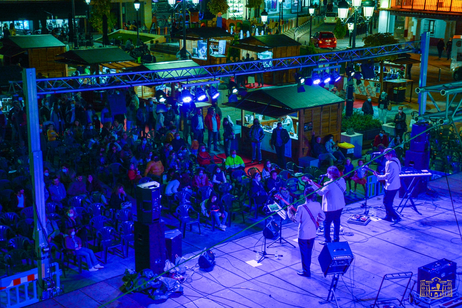 A ritmo de los Beatles finaliza la segunda jornada de la Feria Alimentaria