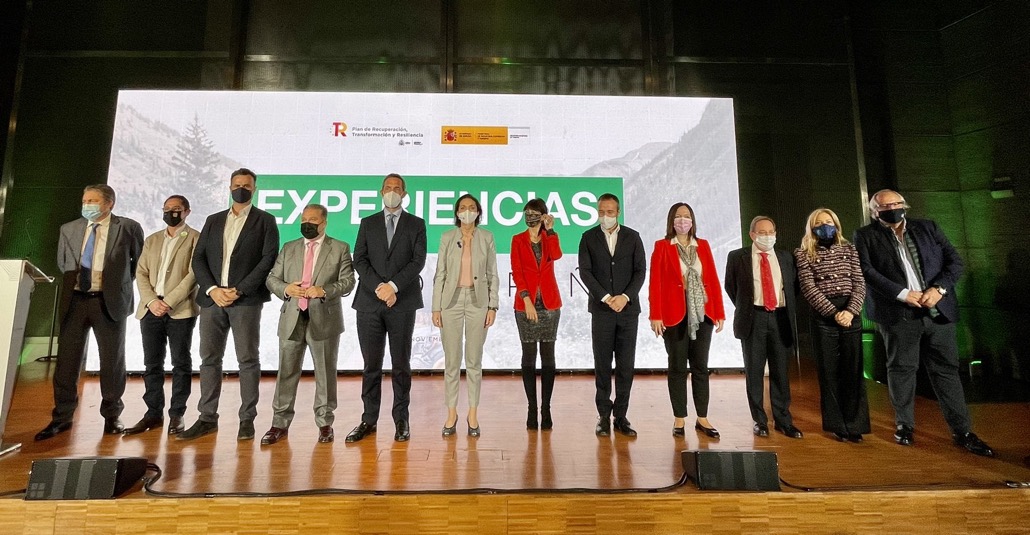 La alcaldesa, Rosa Melchor, participa junto a la Ministra Reyes Maroto en el acto de presentación de la Estrategia Experiencias de Turismo