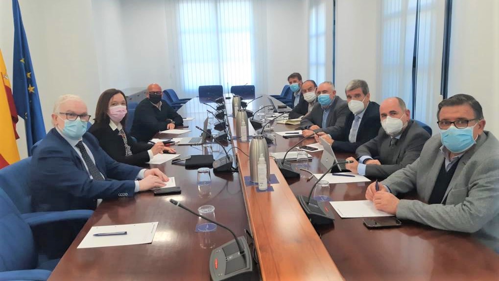 La alcaldesa adelanta con el Puerto de Valencia el avance en la puesta en marcha de la Plataforma Logística Intermodal