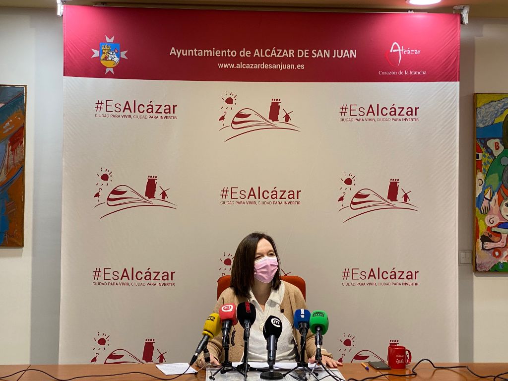 La alcaldesa de Alcázar presenta los presupuestos para el año 2022 que asciende a 37,9 millones de euros