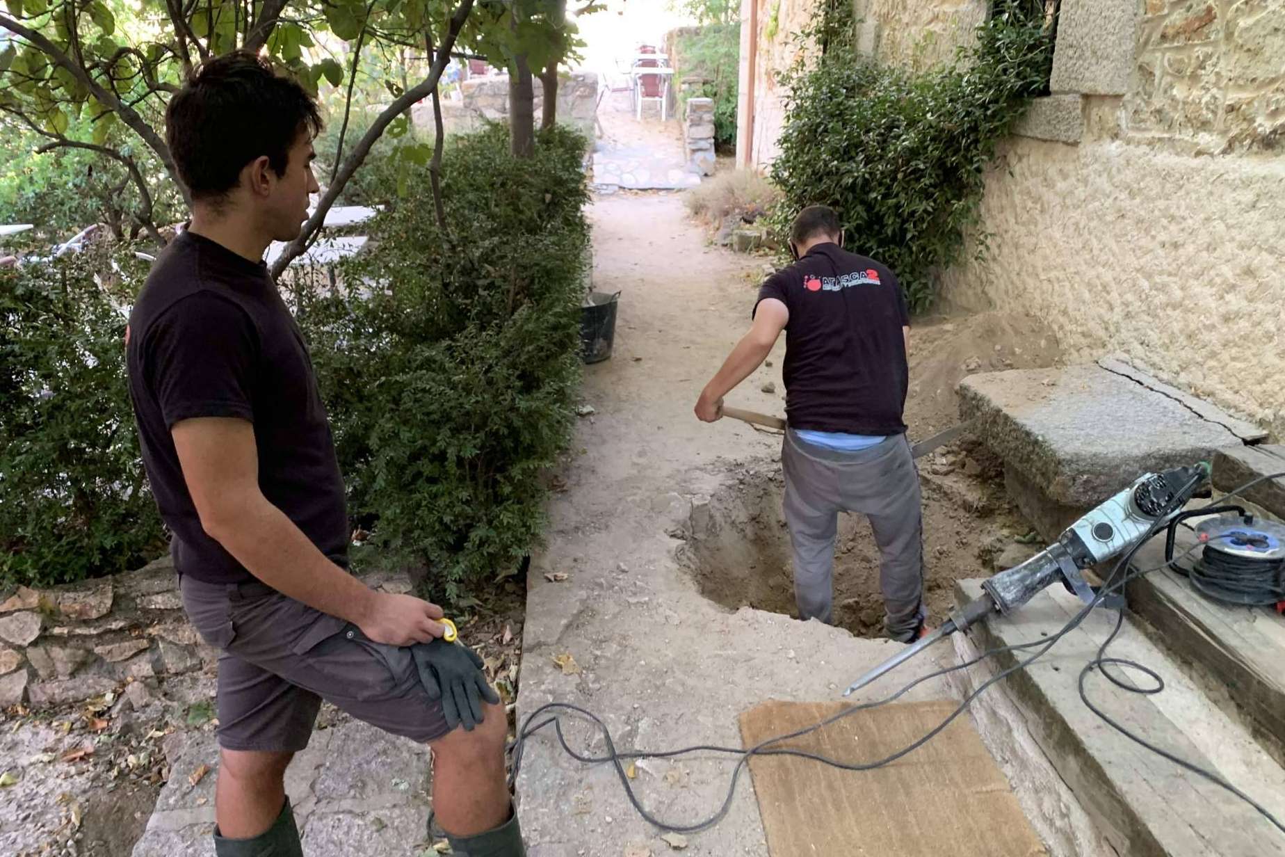 Los servicios de desatascos urgentes en Brunete de la compañía profesional Atasca2