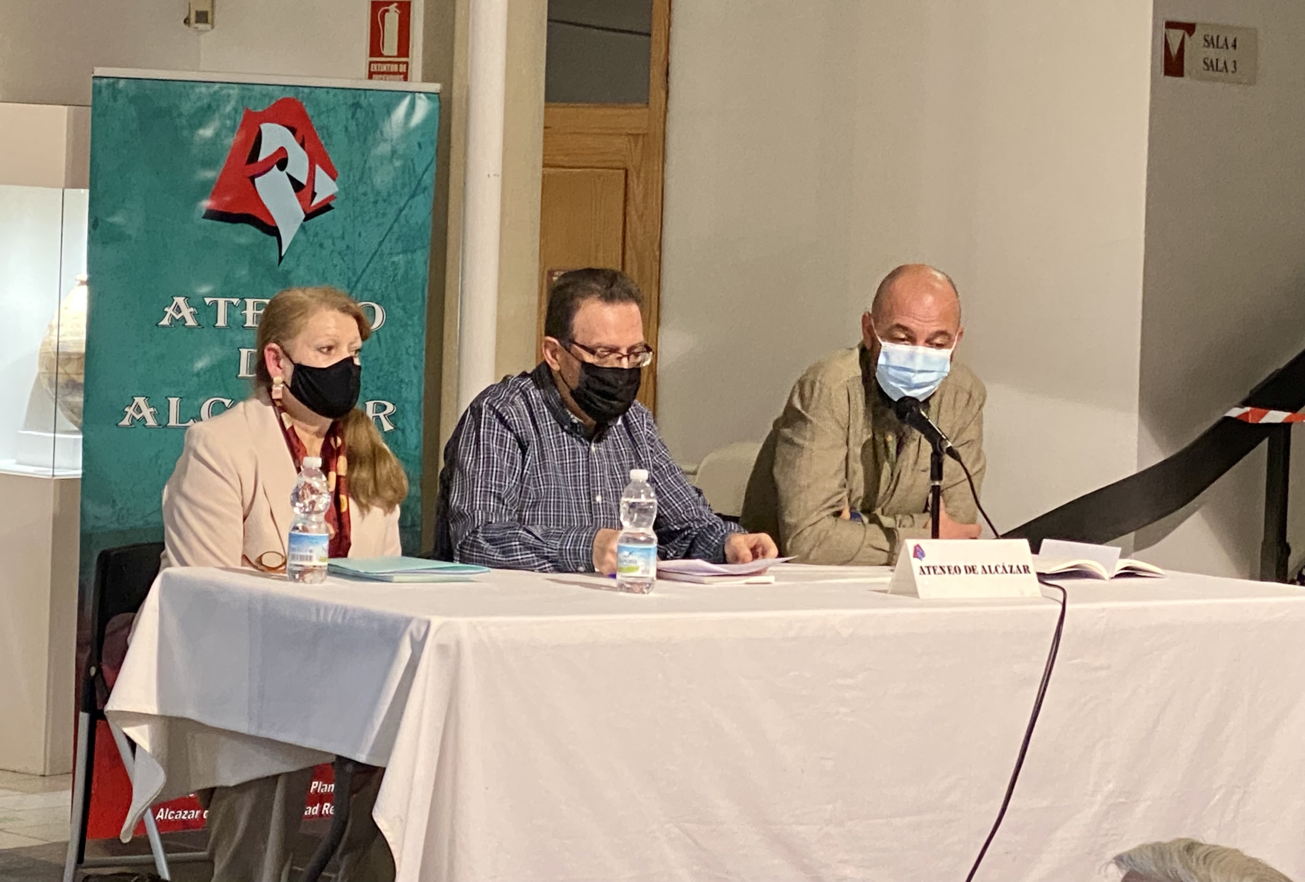 El Ateneo de Alcázar publica un nuevo poemario de Tony Ramos