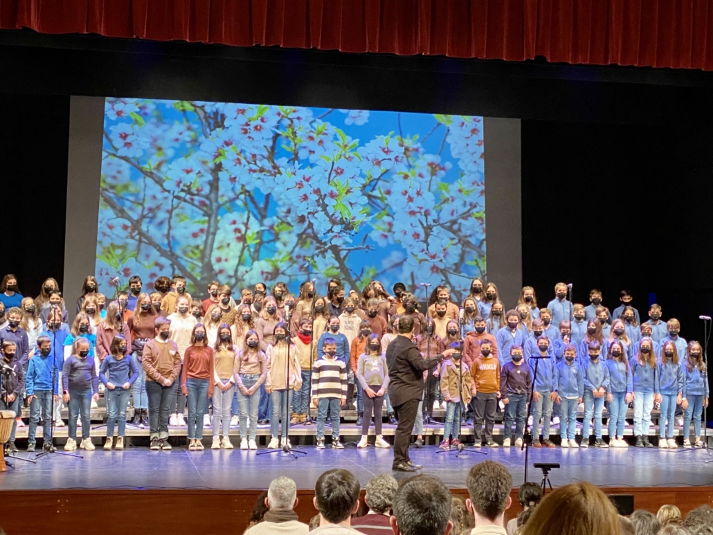 El proyecto Ubuntu congrega en el Teatro Emilio Gavira a 600 alumnos y alumnas de las cinco provincias de la región