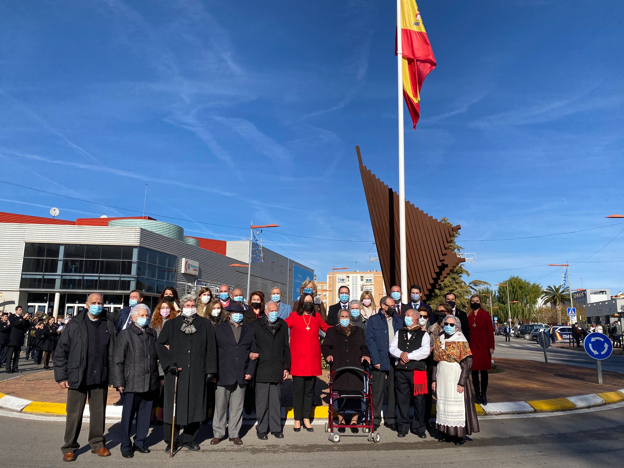 Este año el acto de la Constitución reconoce a los mayores y destaca la importancia del papel de los ayuntamientos para resolver los problemas