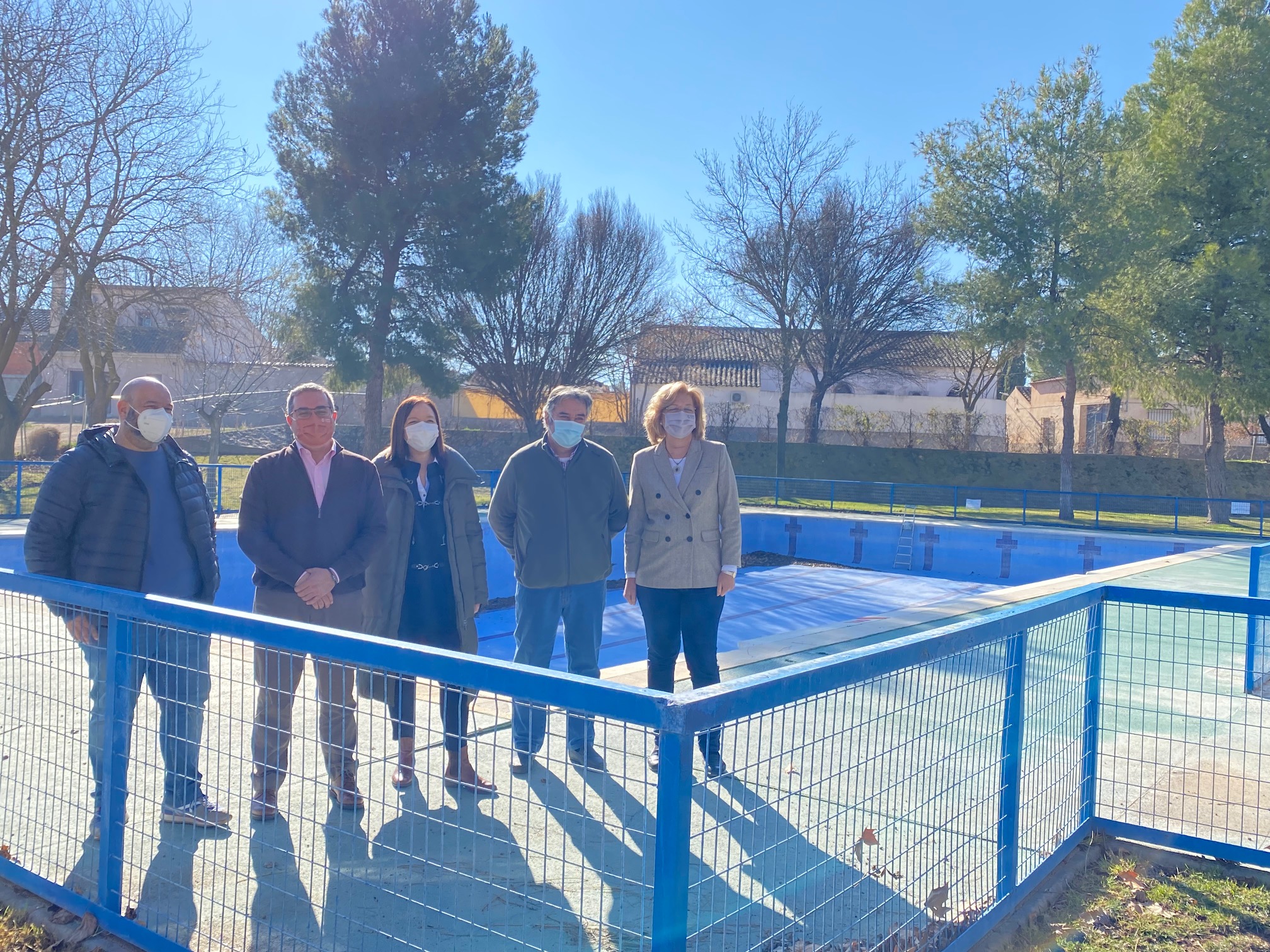 Las obras de vallado y mejora de las instalaciones de la piscina de Alameda de Cervera, a punto de comenzar