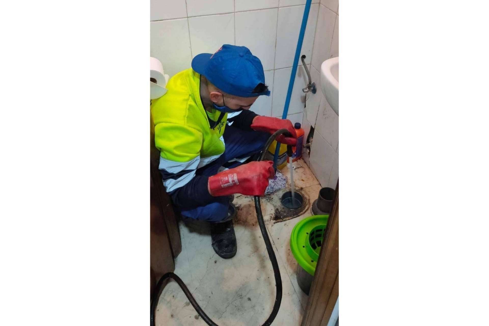 Los servicios de Rey Tuberías, desatoro tubería, inspección de saneamiento o rehabilitación sin obras