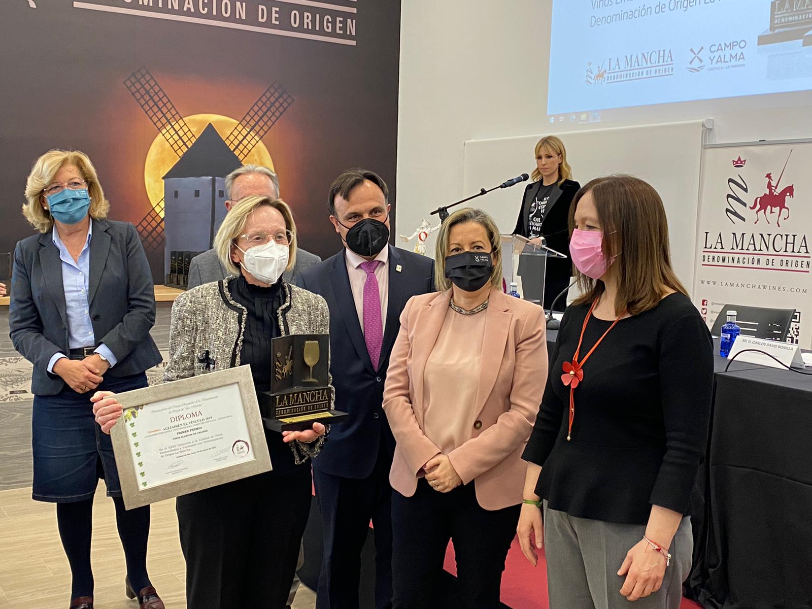 La alcaldesa Rosa Melchor compromete su apoyo al sector del vino en el XXXV Concurso a la calidad de vinos embotellados y varietales con Denominación de Origen La Mancha