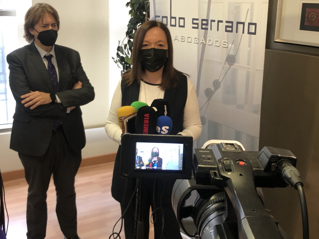 La alcaldesa, Rosa Melchor, inaugura en Cobo Serrano Abogados la Jornada sobre la Reforma Laboral junto al delegado de Economía, empresas y Empleo, Agustín Espinosa