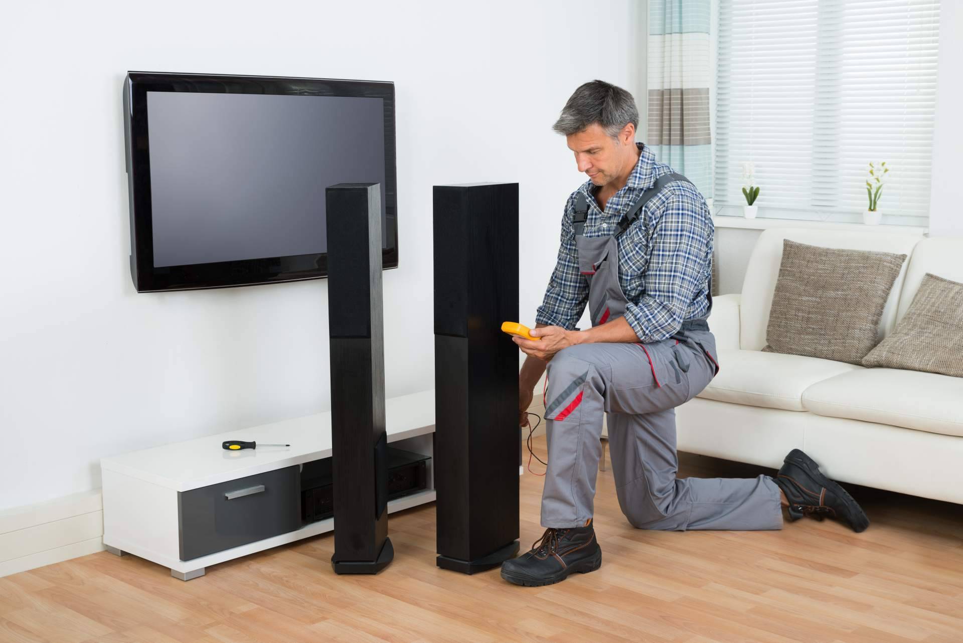 Servicio de reparación de televisores y electrodomésticos a domicilio, presupuesto y visita gratuitos con Servitec