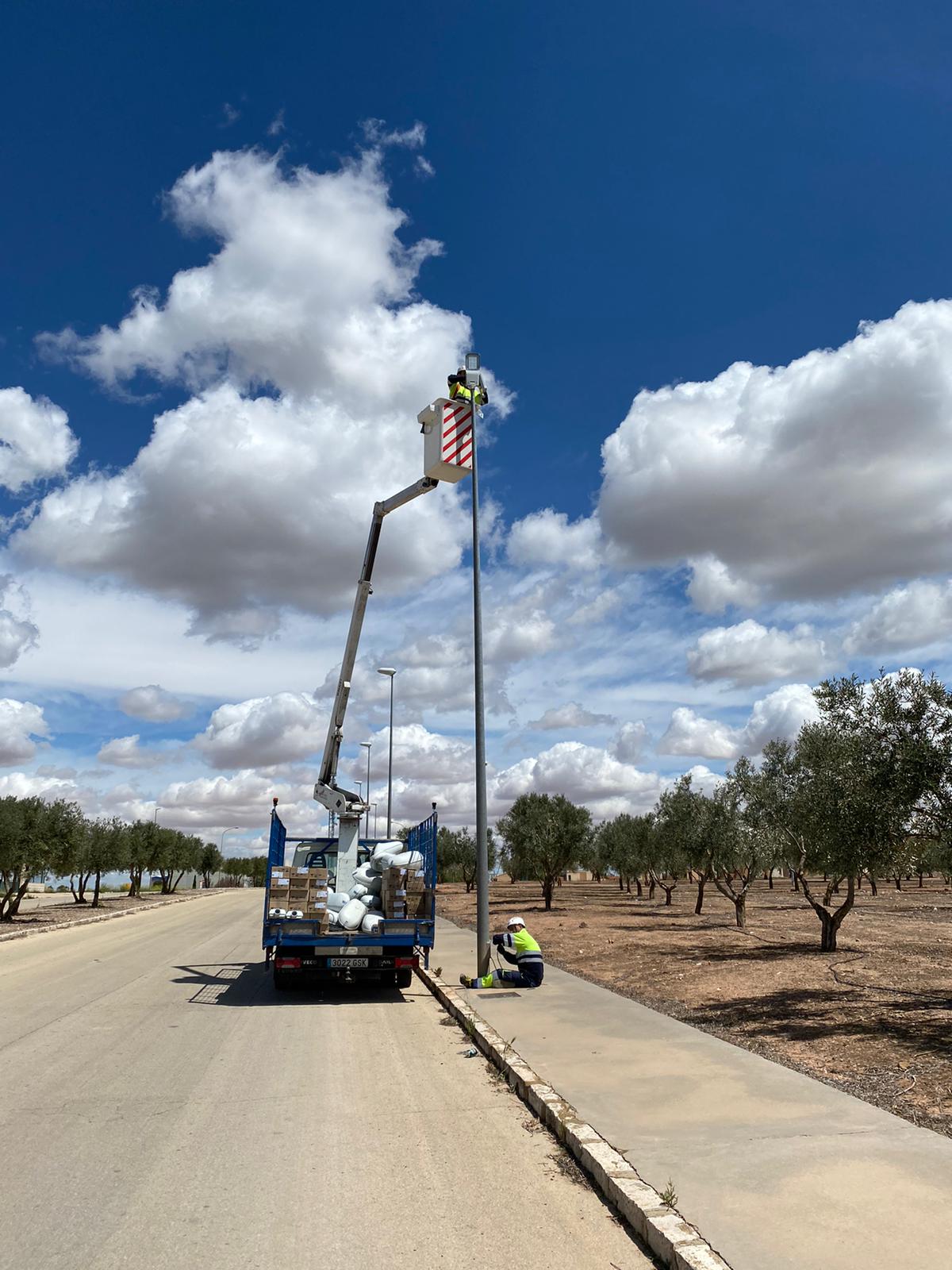 El ayuntamiento de Alcázar continúa con el cambio de luminarias LED dentro del Proyecto de Eficiencia Energética del Alumbrado