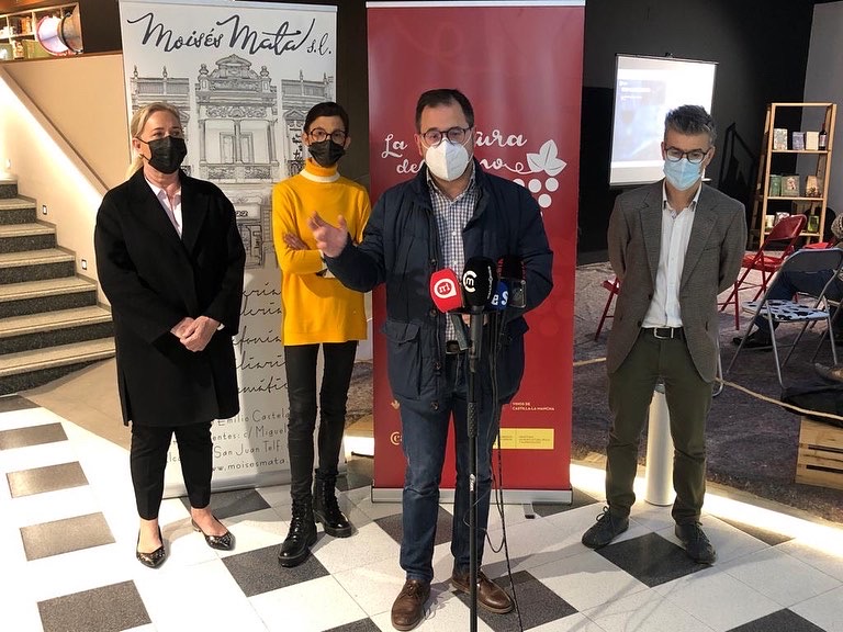 “La Cultura y el Vino” de la Diputación en relación con FENAVIN llegan a Alcázar en un maridaje literario “El vino y los libros”
