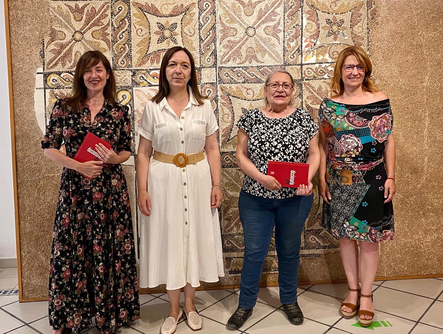 Genialogías presenta “Diccionaria una” dando nombre a conceptos que forman parte de la vida de las mujeres