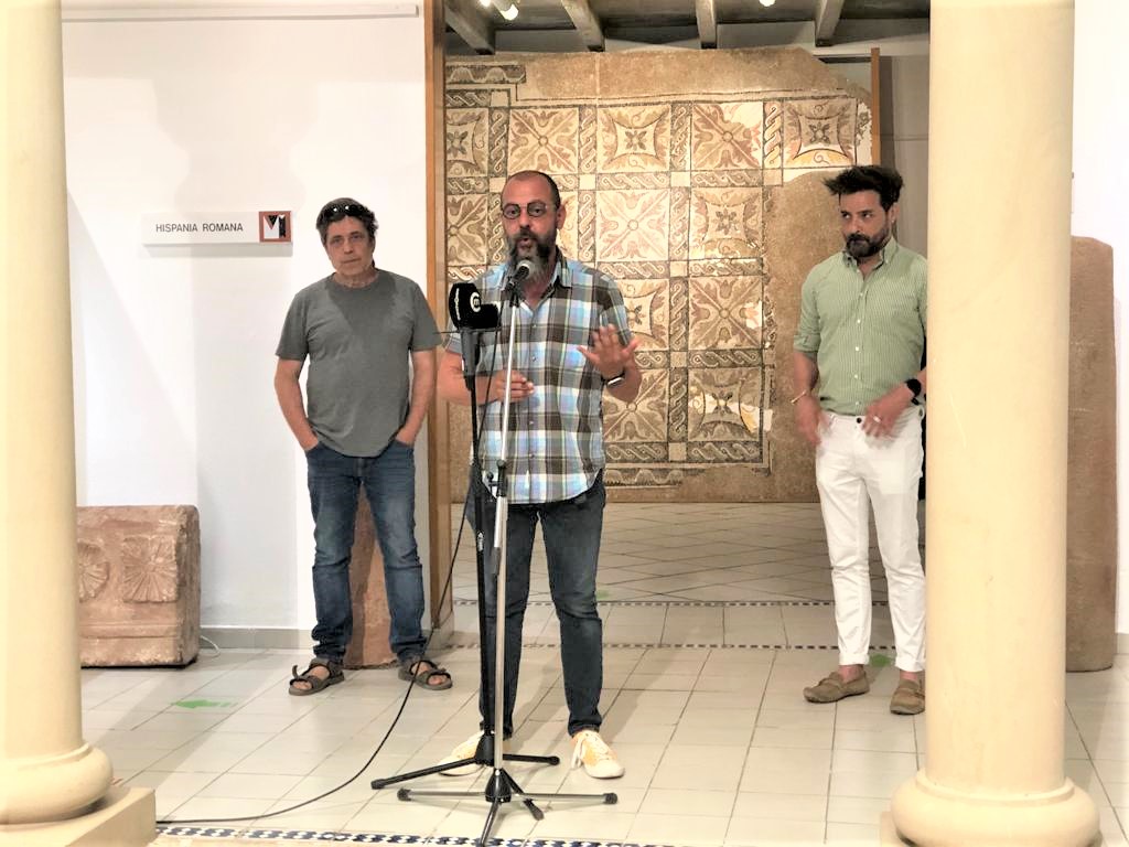 Exposición de fin de curso de las aulas de pintura, de grabado artístico y cerámica de la Casa de Cultura en el Museo Municipal