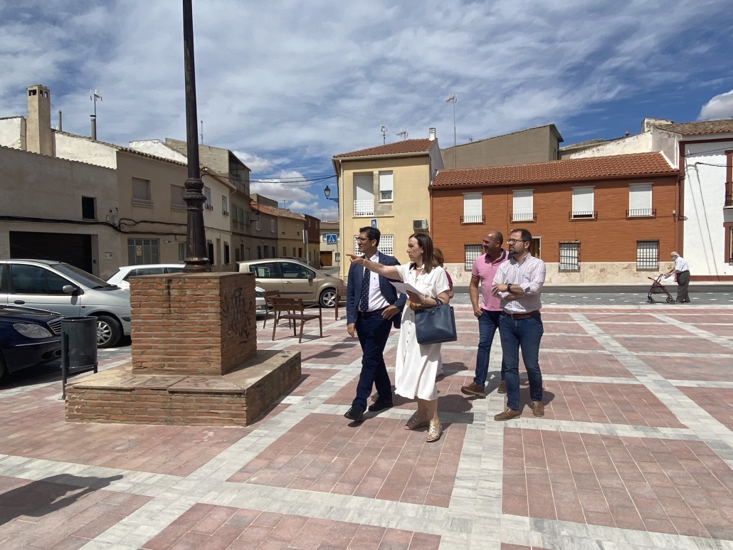 Rosa Melchor y José Manuel Caballero inauguran la reforma integral de las Plazas de la Bolsa, la Justa y el Ángel financiada por la Diputación de Ciudad Real