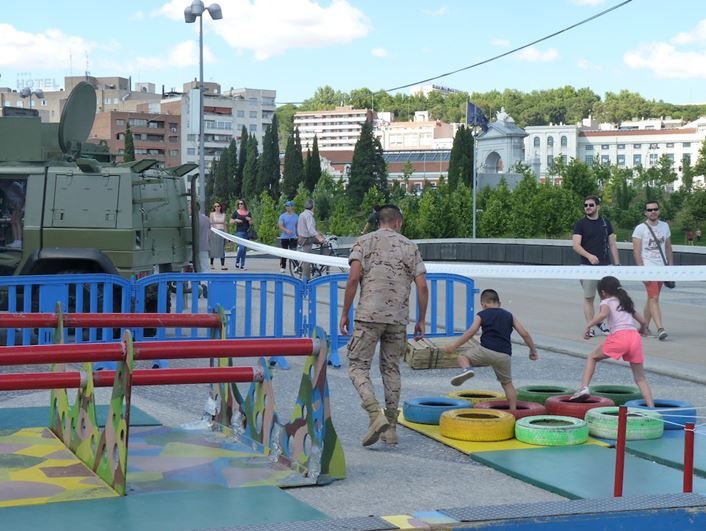 Todo listo para el Día de las Fuerzas Armadas en Madrid Río