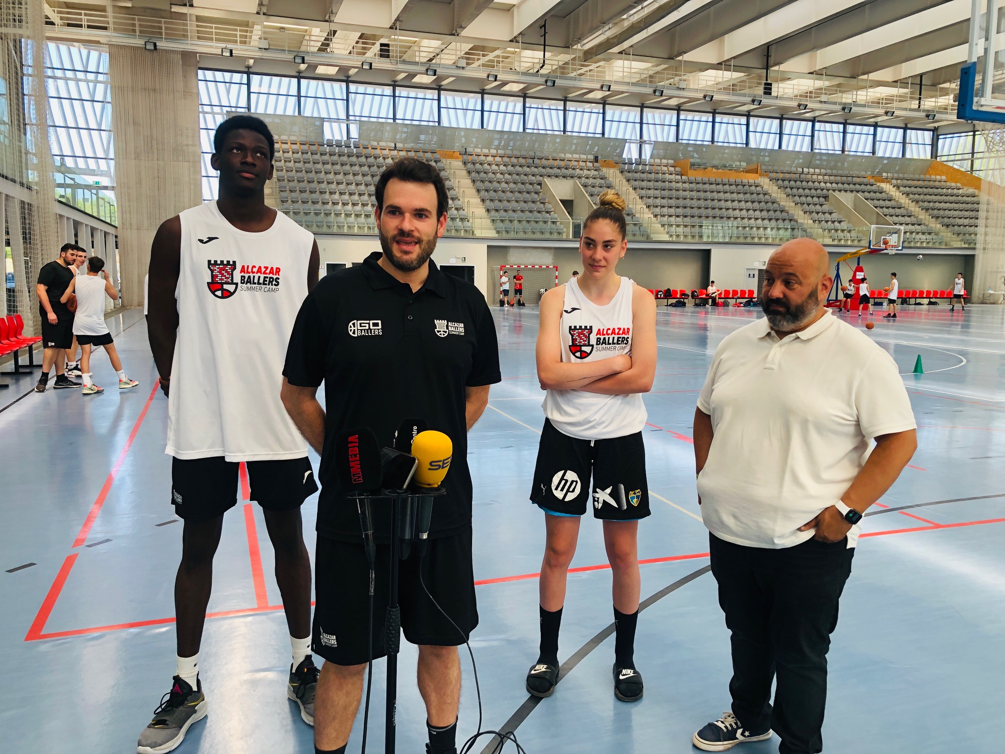 El pabellón Vicente Paniagua acoge el Campus Internacional Alcázar Ballers de baloncesto
