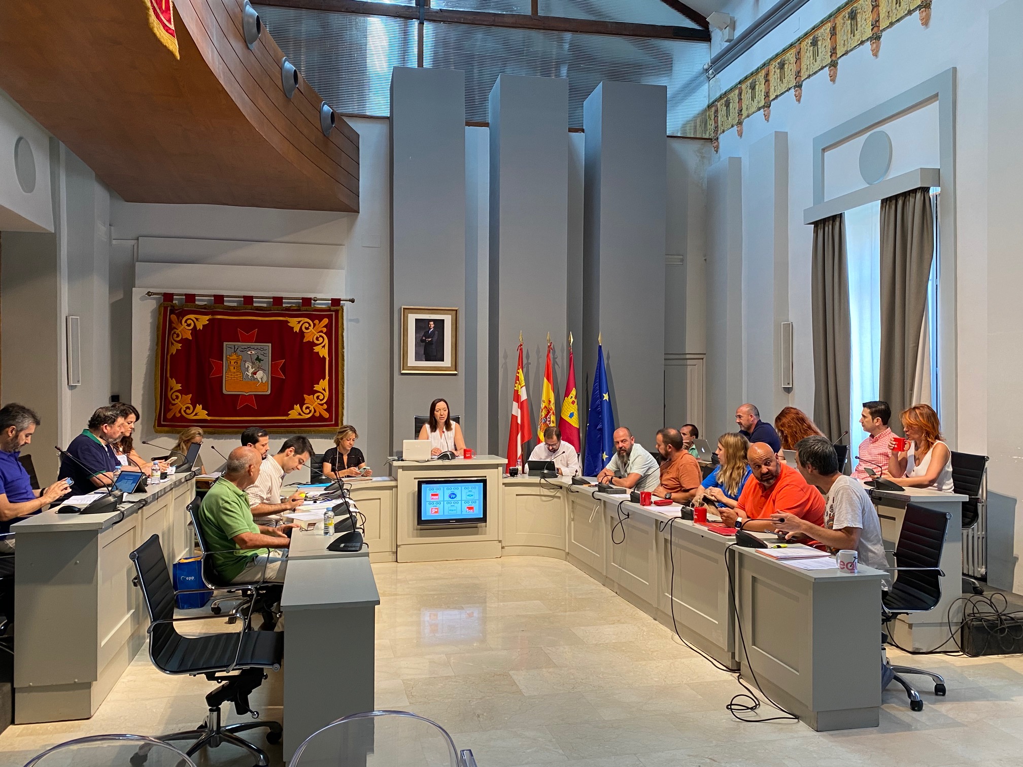 El pleno aprueba la Cuenta general del ayuntamiento del ejercicio 2021, que acaba con un remanente de tesorería de más de 3 millones de euros