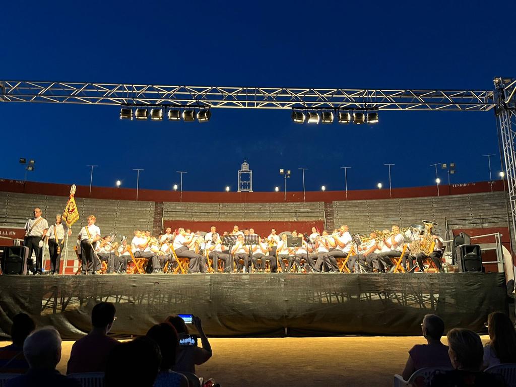La Agrupación musical Nuestro Padre Jesús del Perdón actúa en los escenarios de verano