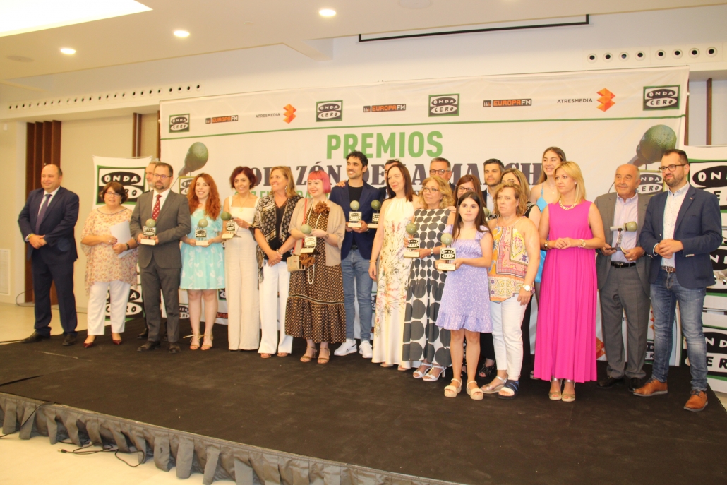 La concejalía de Infancia, Adolescencia y Juventud recibe el Premio Corazón de la Mancha a la Excelencia