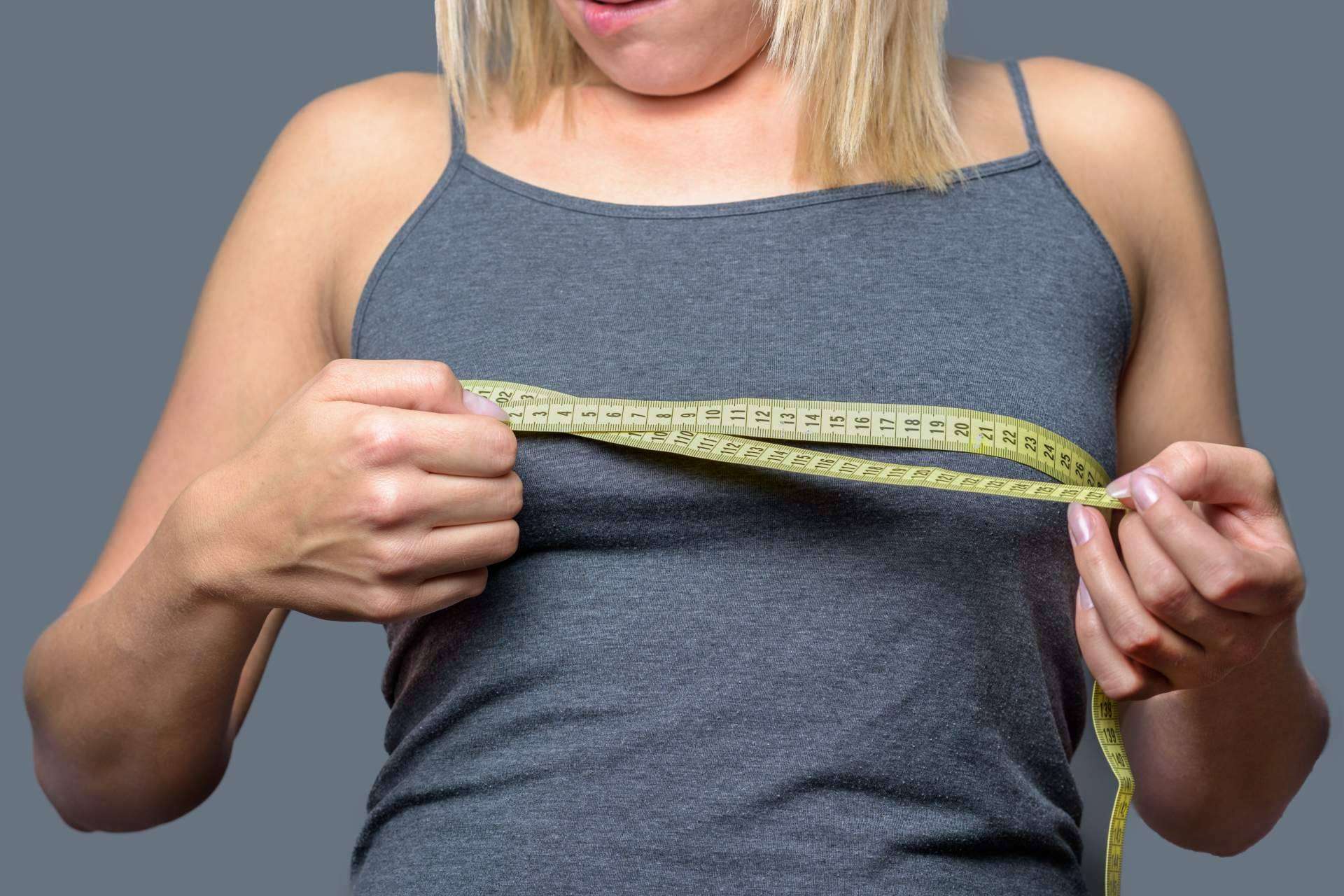 ¿En qué consiste la elevación de mamas o mastopexia?, según A2Clinic
