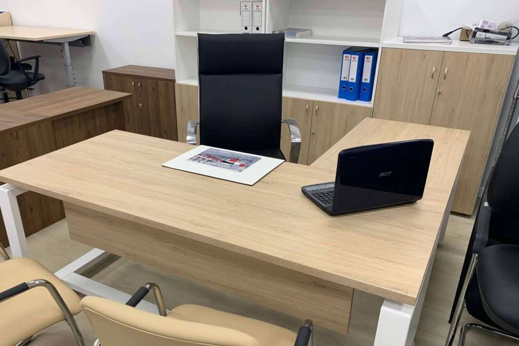 El amplio catálogo de sillones para despacho de Office Deco