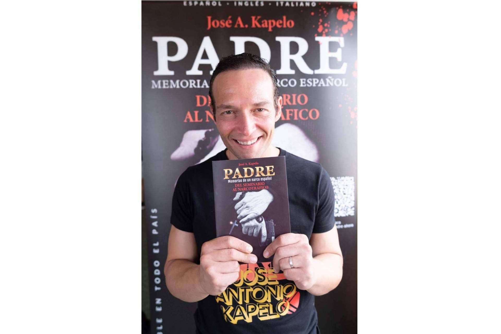 'No os podéis perder el libro', son las declaraciones acerca de la obra 'Padre del seminario al narcotráfico' de José Antonio Kapelo, del actor Bernardo Acuyo