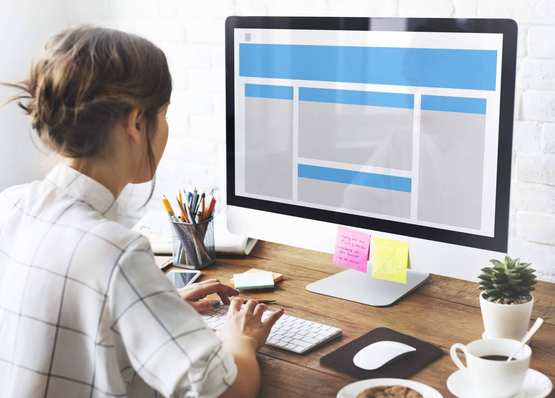 Jose AMD explica los beneficios del mantenimiento de páginas web