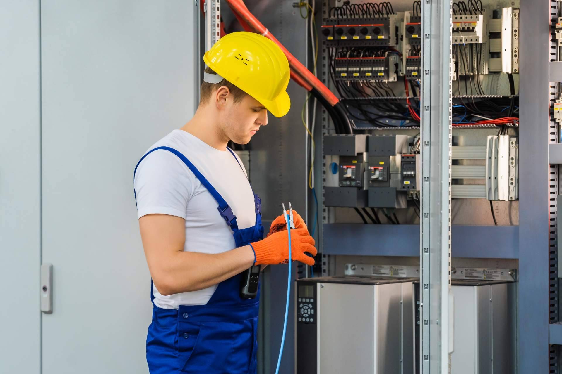 Electricistas Benalmádena 24h en la empresa Soluciones González