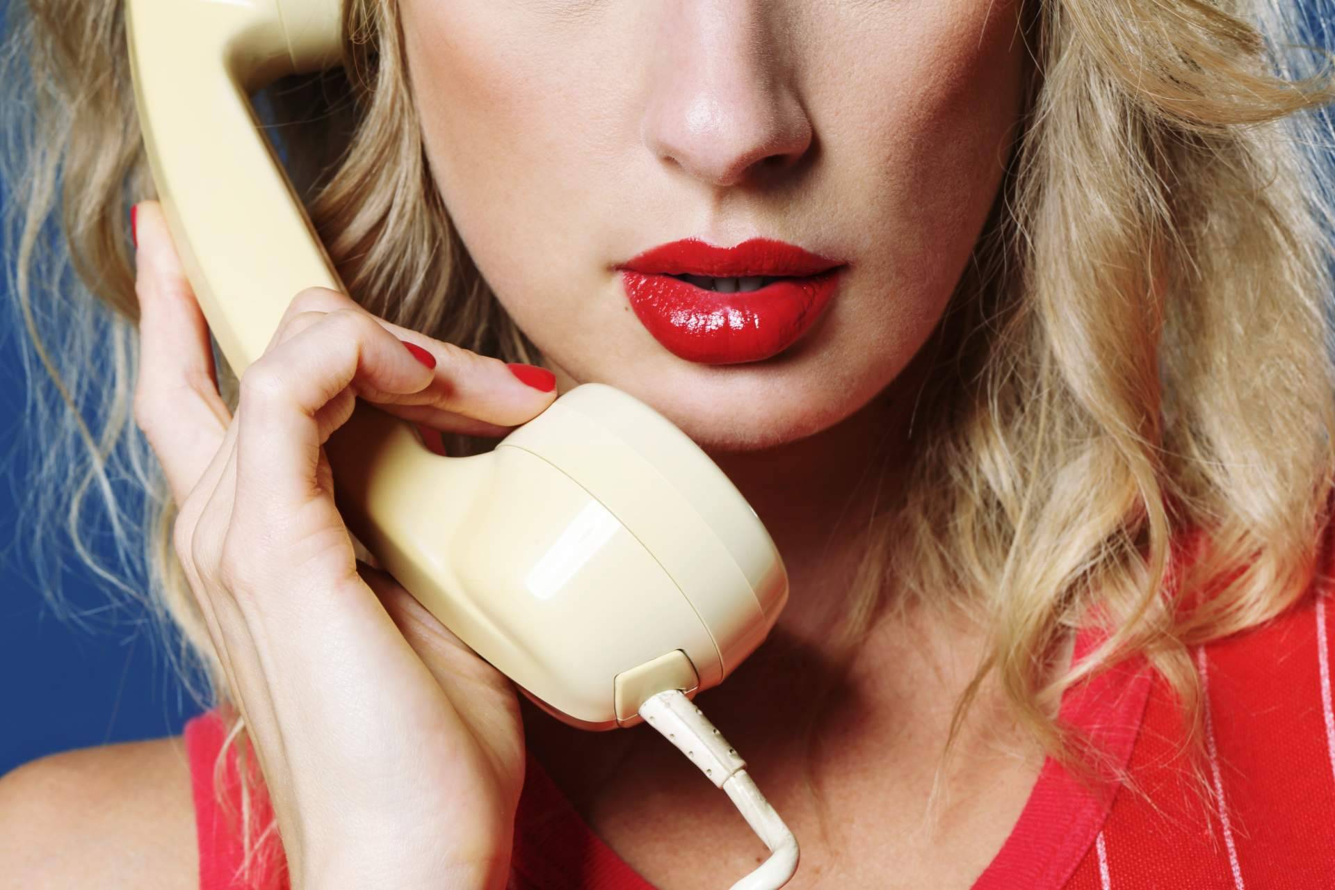 La plataforma telefonoeroticos.com ofrece diferentes opciones de líneas eróticas