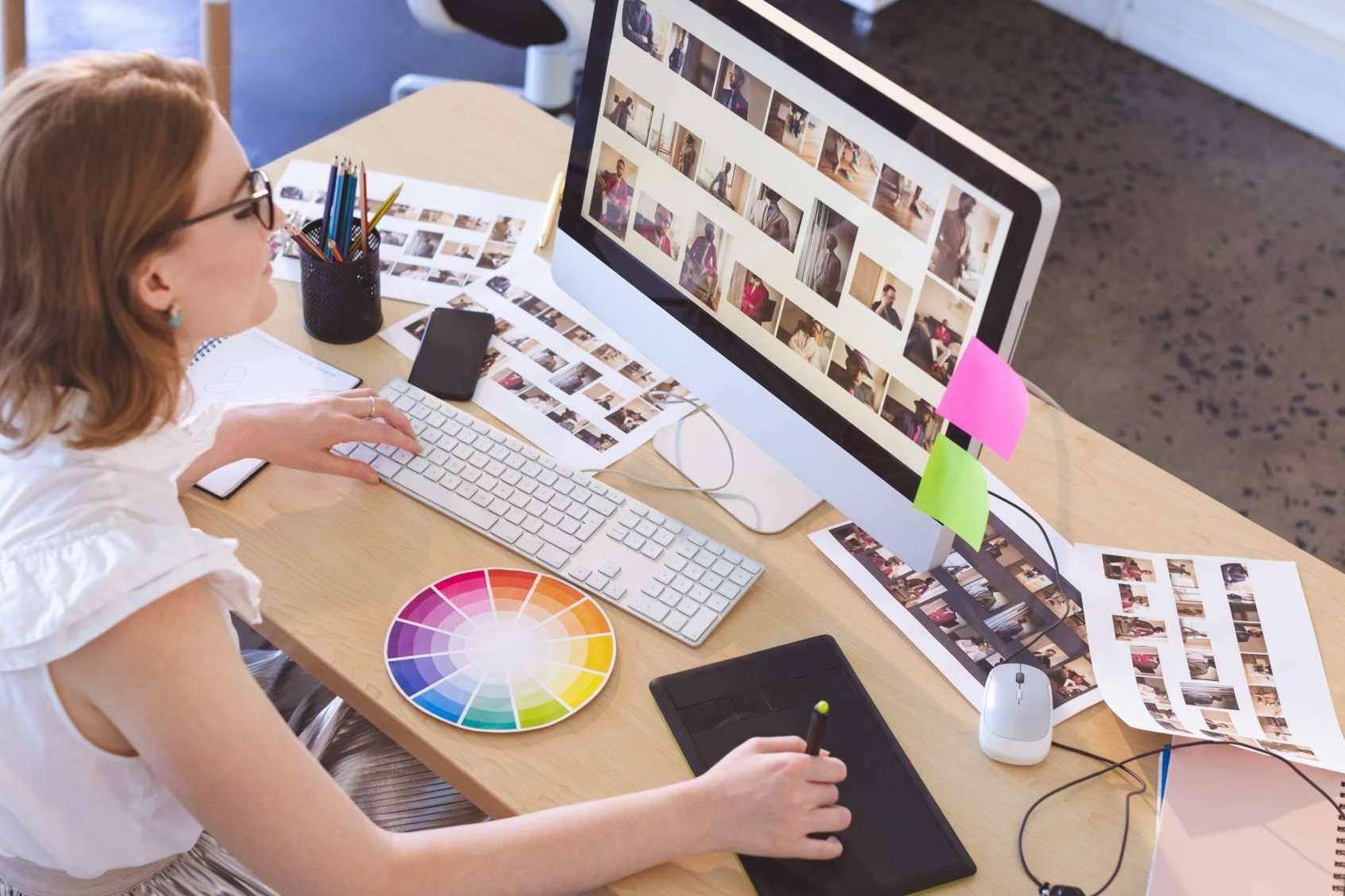 Estudiar diseño gráfico ofrece muchas salidas laborales, por Gesenco Formación