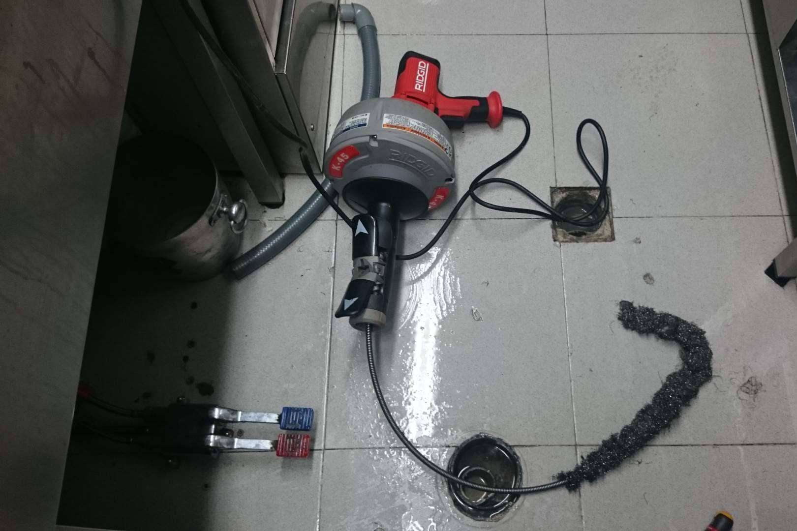 El servicio de Guijarro Fontaneros para la detección de fugas de agua en Madrid