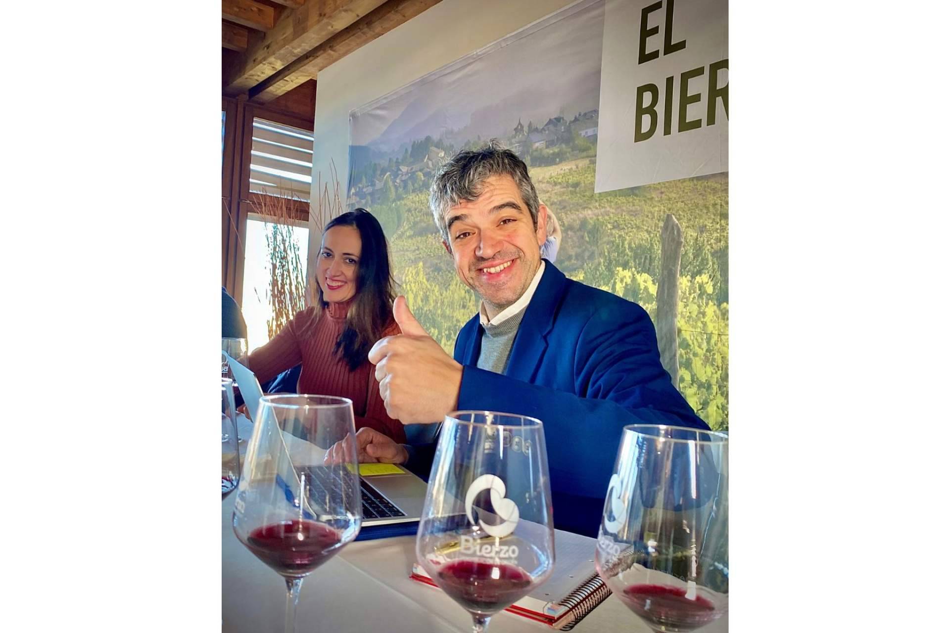 Ferran Centelles protagoniza dos catas a ciegas en el Bierzo y valora muy positivamente la clasificación de viñedo