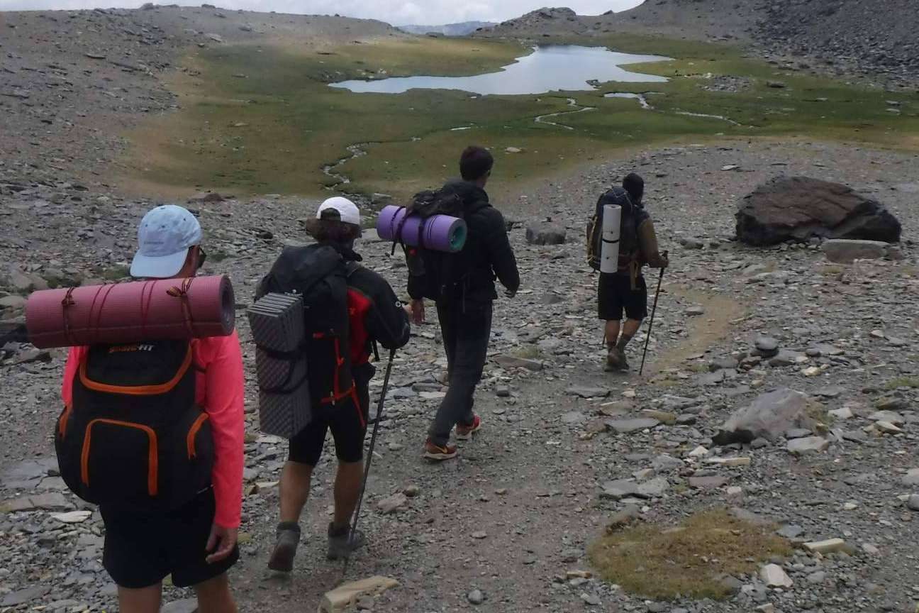 Una ruta para disfrutar en verano; integral de los tresmiles de Sierra Nevada, con Guías Nevada