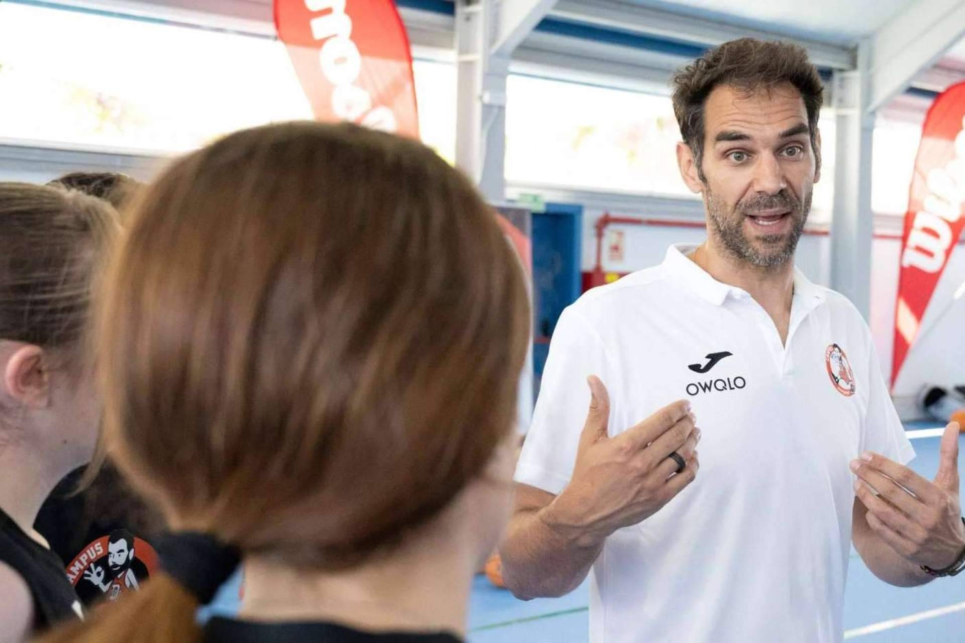 Más de 100 becas para estudiar en EEUU, con el campus del exjugador NBA José Manuel Calderón