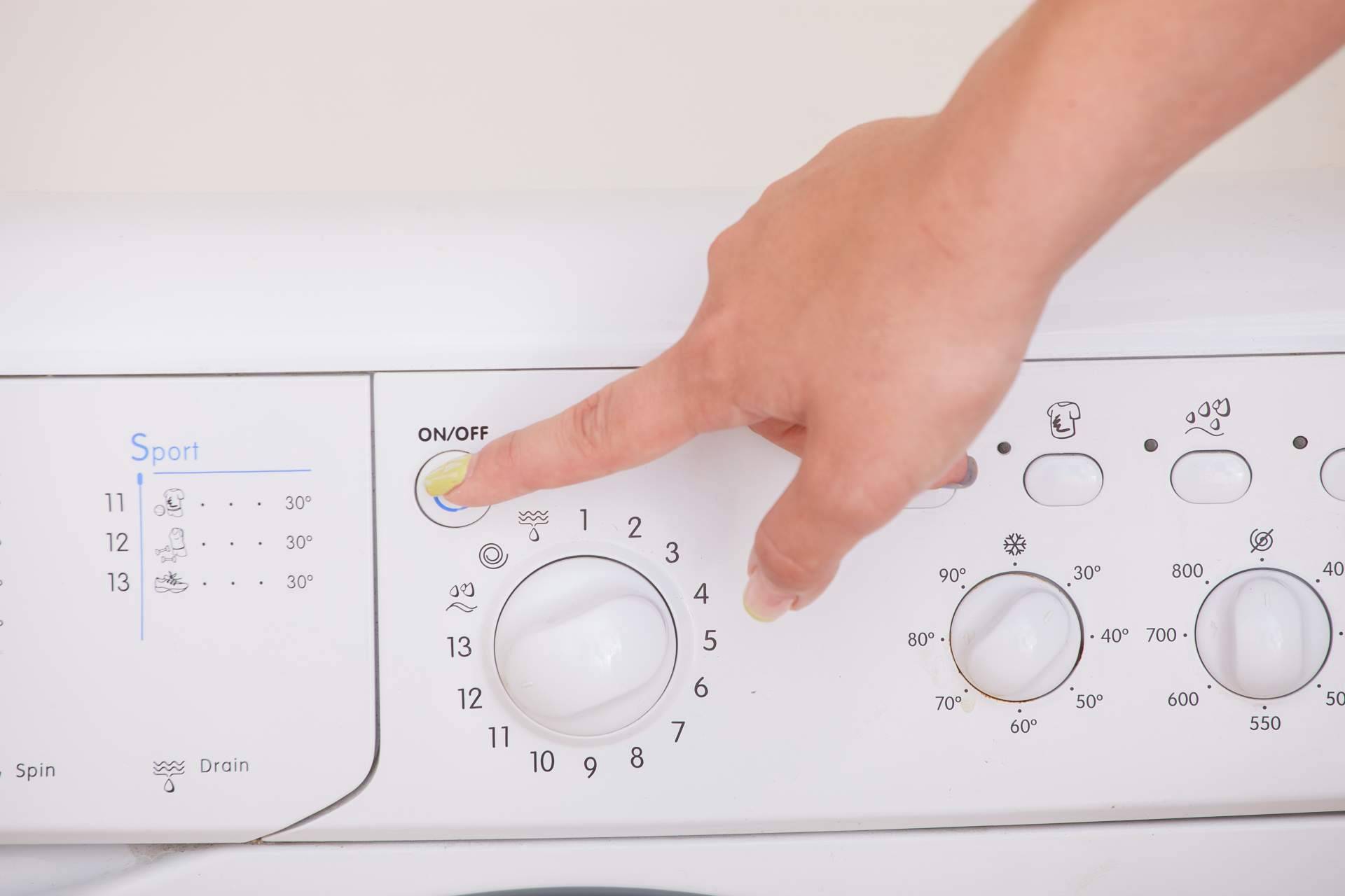 ¿Cómo lavar las prendas de DTF de forma adecuada?, con DTF Barcelona