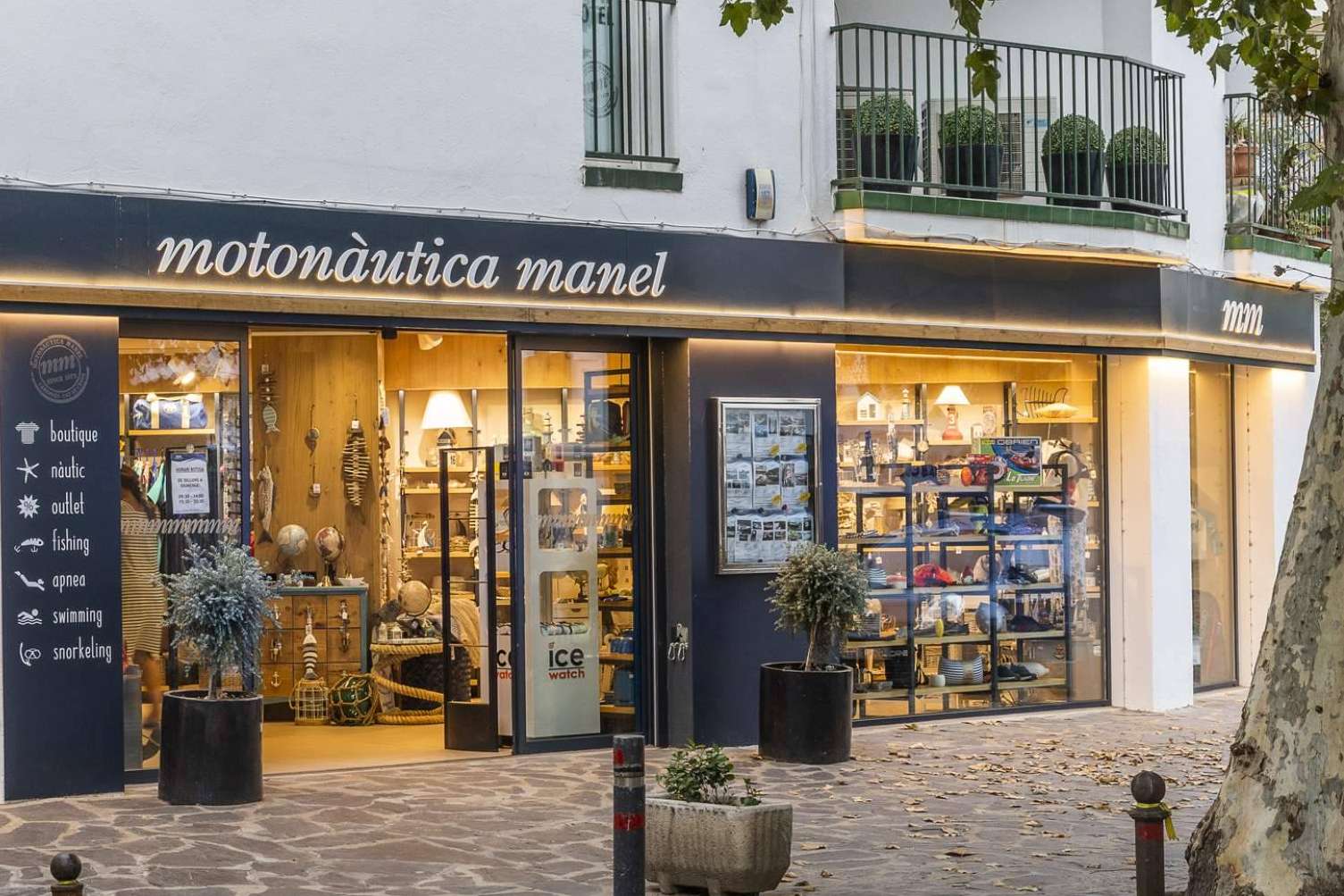 Motonàutica Manel y su catálogo para la venta de embarcaciones