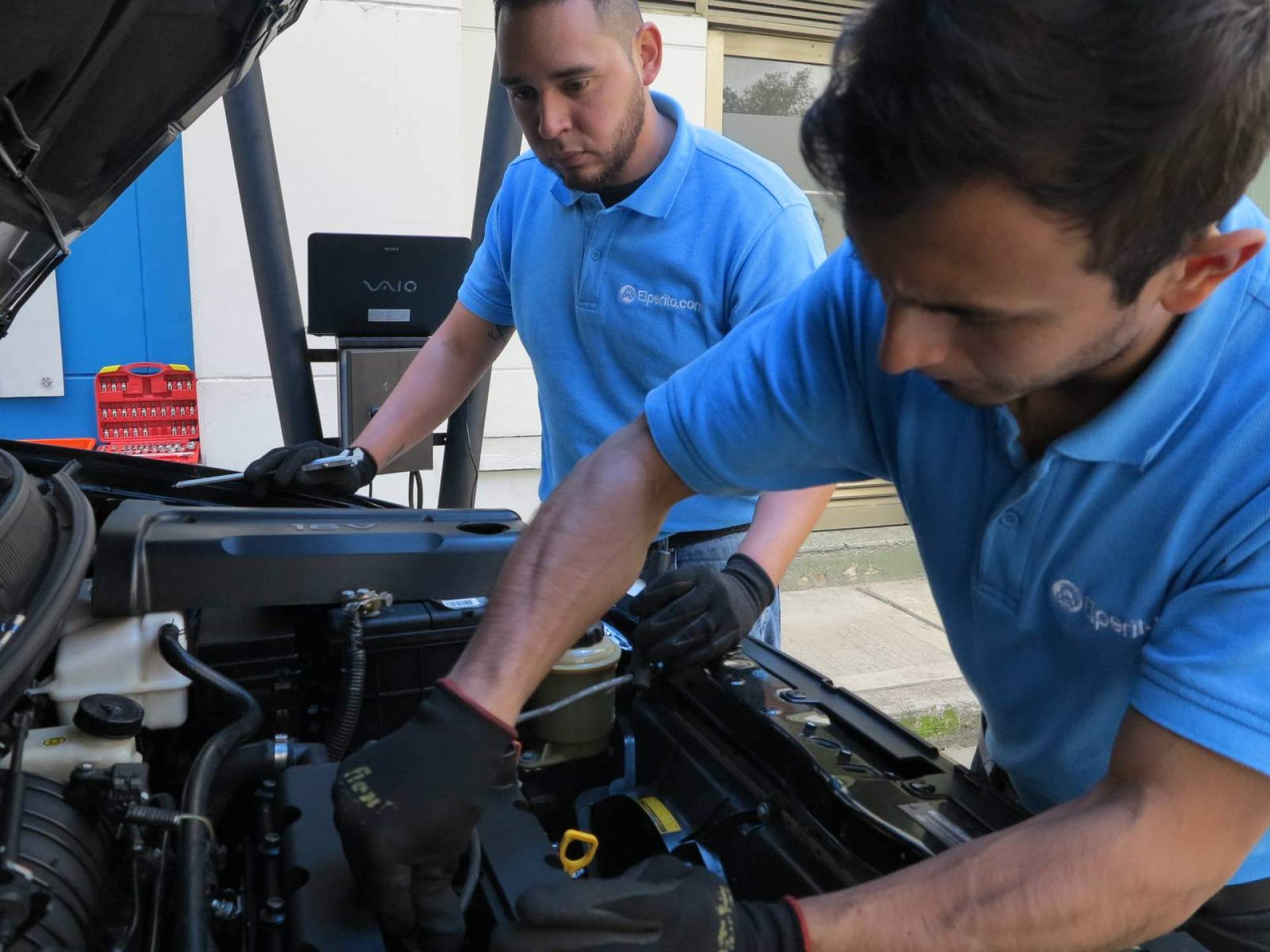 Peritajes vehiculares. Conseguir el mejor precio al vender o comprar un coche usado