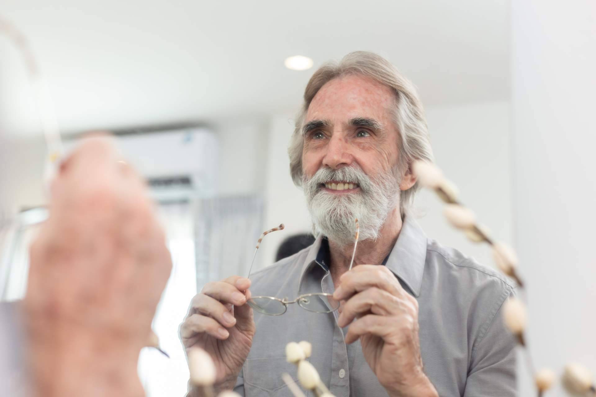 Adiós a las gafas para siempre, cirugía de presbicia