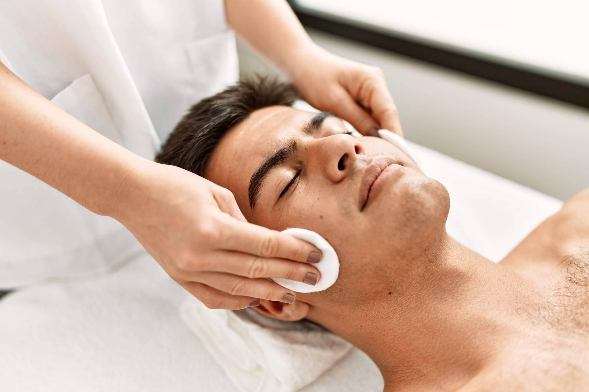 Los tratamientos de higiene facial masculina de Malecare