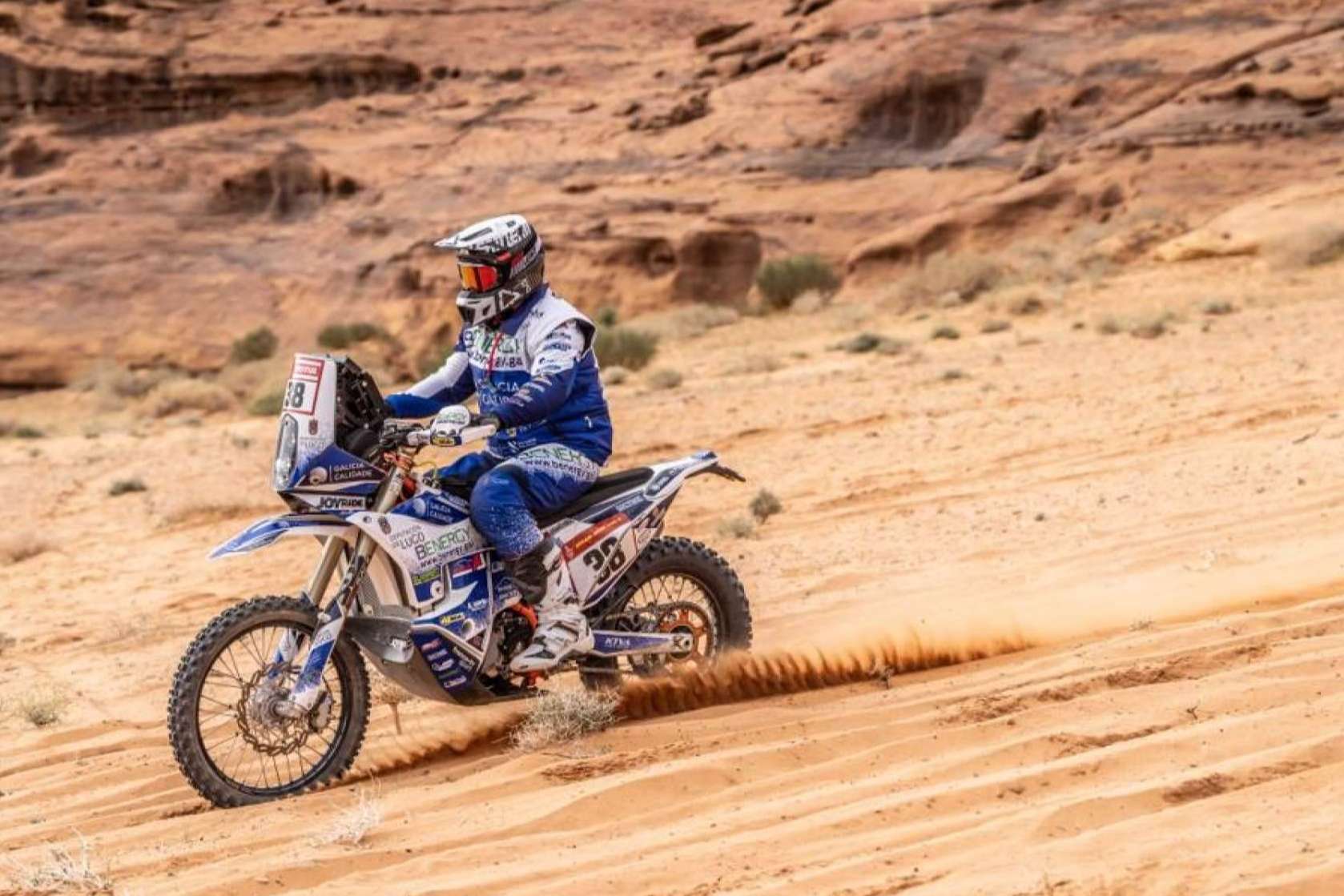 Personalización de prendas para moto, con los expertos de ADHESIVOSEMBARRADOS