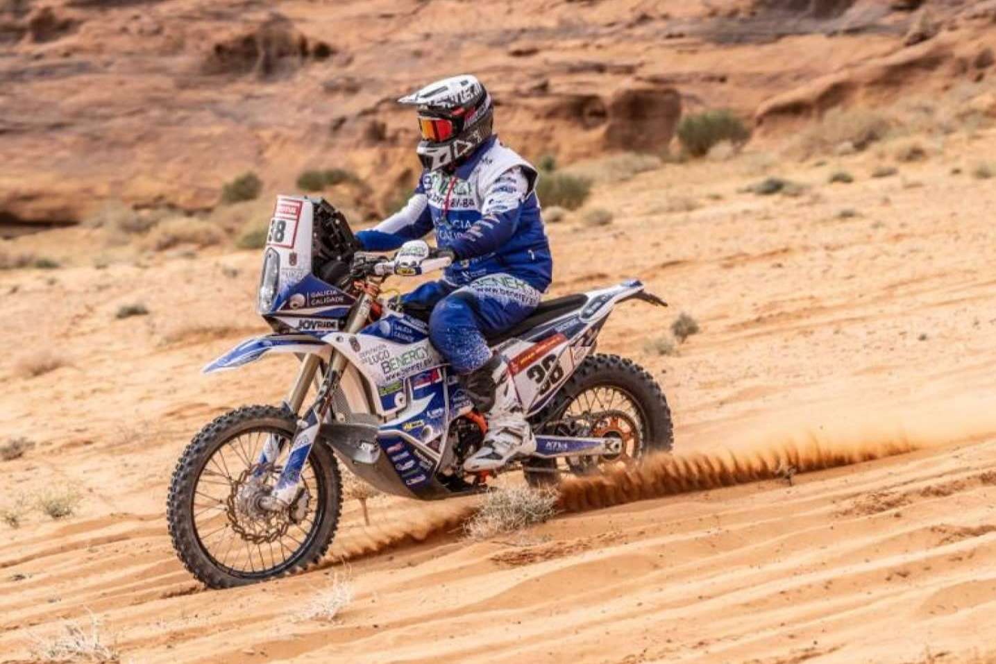 Ropa personalizada para offroad para pilotos exigentes, con ADHESIVOSEMBARRADOS