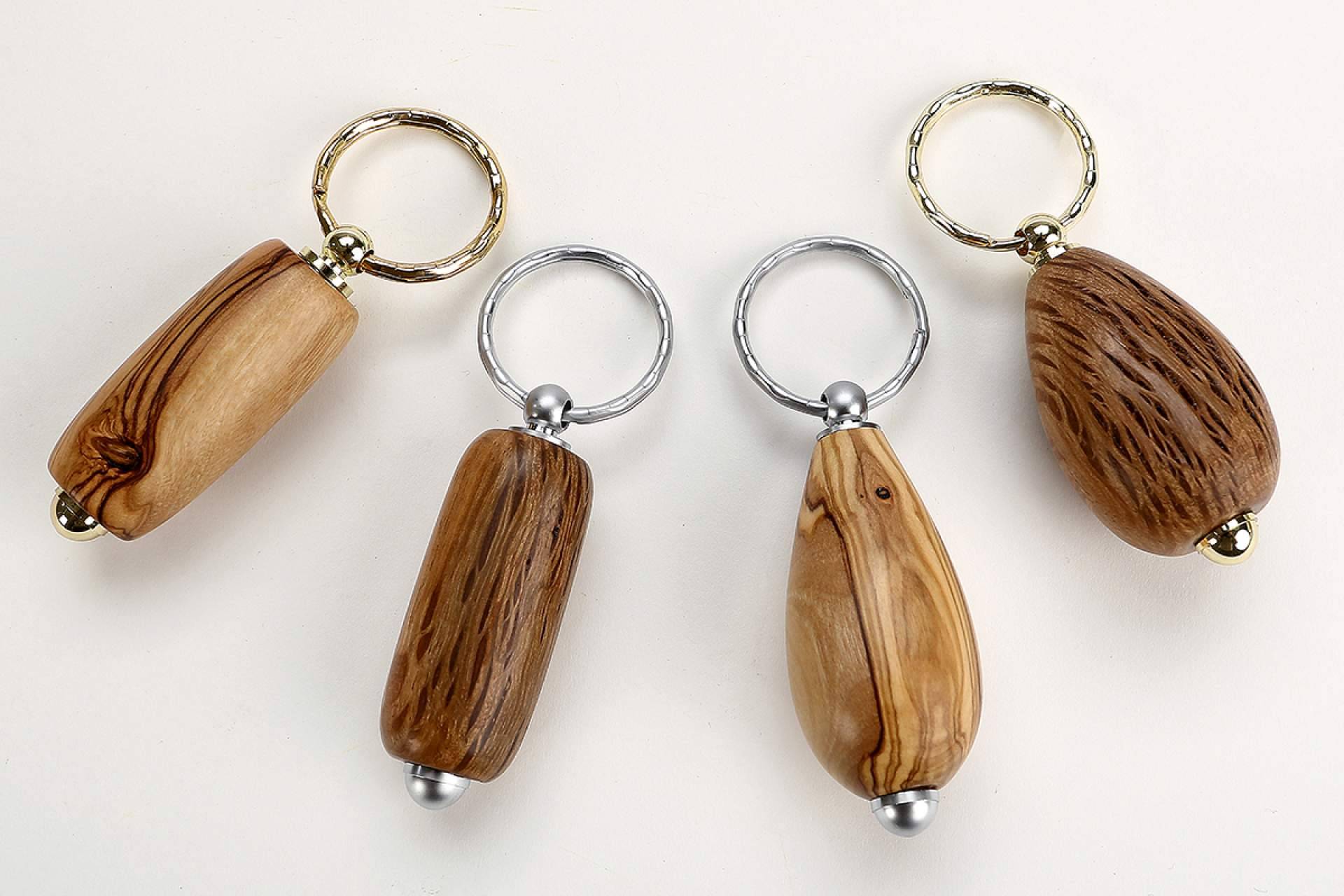 Accesorios de Madera Joyas ofrece llaveros de madera hechos a mano